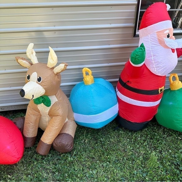Gemmy Airblown Christmas Inflatable Santa Reindeer Lights Bulbs 9 ft Lighted - Picture 4 of 14